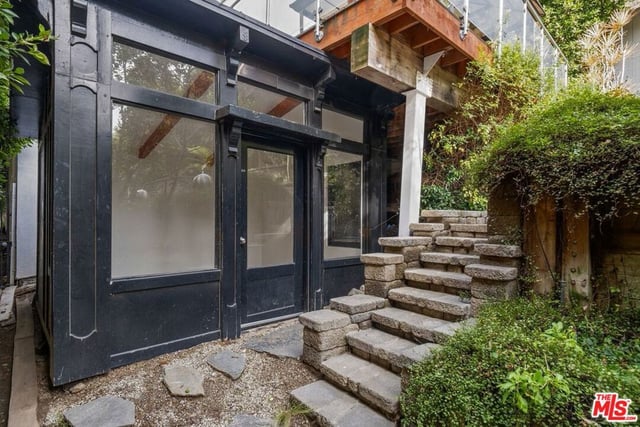 2250 Nichols Canyon Road, Los Angeles, CA 90046 — photo 11 of 12