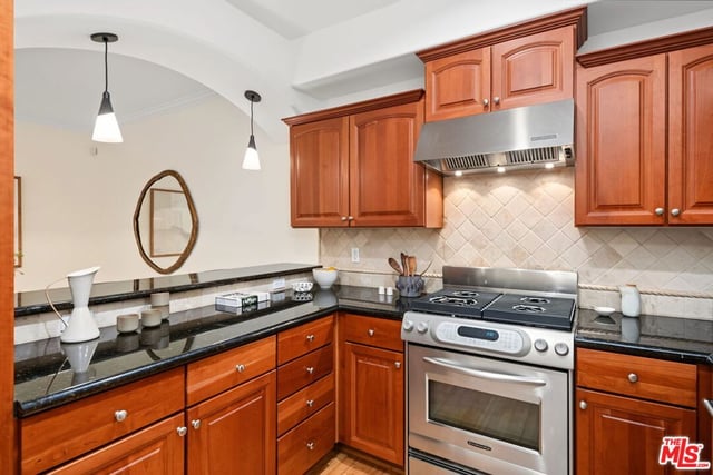 1511 Camden Avenue 103, Los Angeles, CA 90025 — photo 12 of 30