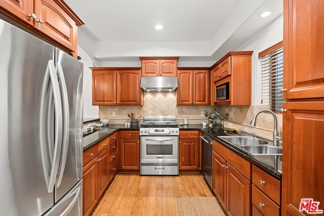 1511 Camden Avenue 103, Los Angeles, CA 90025 — photo 13 of 30