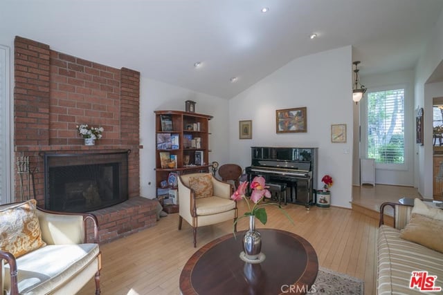 21901 Burbank 197, Woodland Hills, CA 91367 — photo 12 of 42