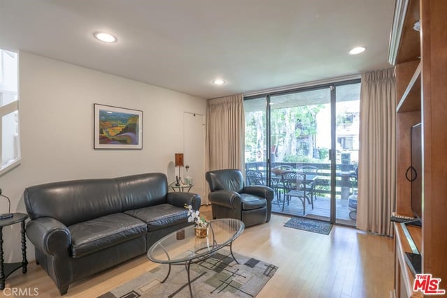 21901 Burbank 197, Woodland Hills, CA 91367 — photo 20 of 42