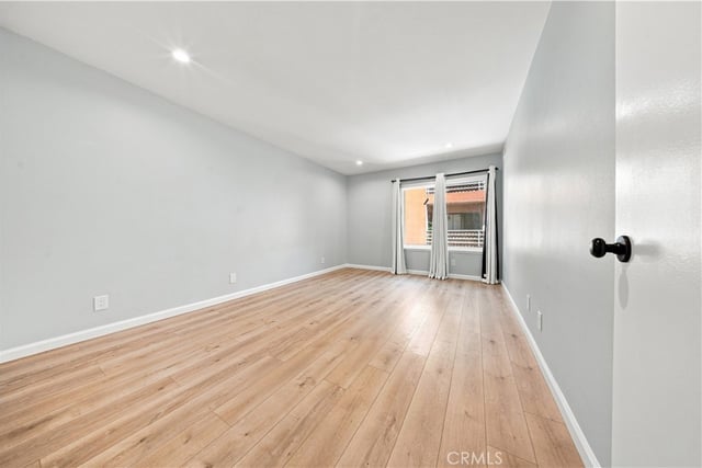 6815 Remmet Avenue 212, Los Angeles, CA 91303 — photo 10 of 32