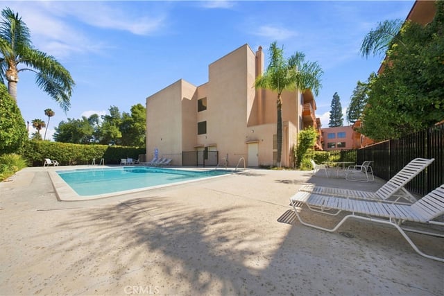 6815 Remmet Avenue 212, Los Angeles, CA 91303 — photo 18 of 32
