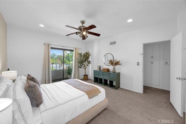 6540 Hayvenhurst Avenue 35, Lake Balboa, CA 91406 — photo 10 of 32