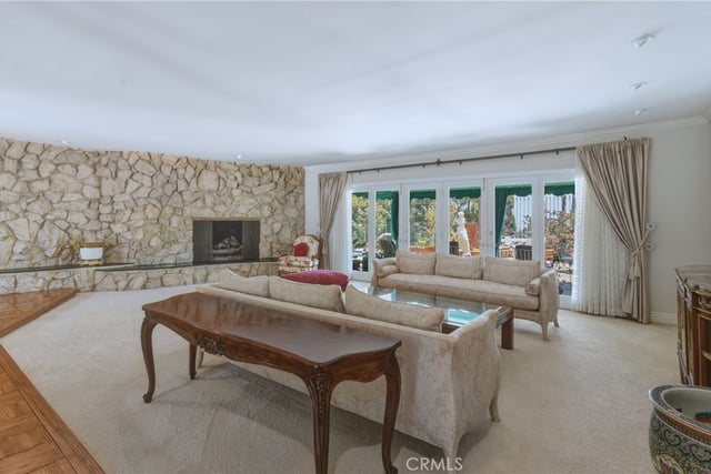 16172 Royal Oak Road, Encino, CA 91436 — photo 10 of 39