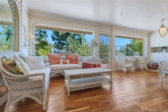 16172 Royal Oak Road, Encino, CA 91436 — photo 16 of 39