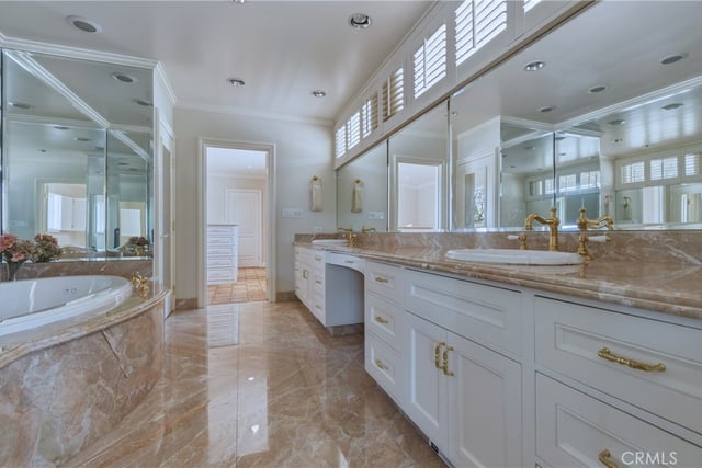 16172 Royal Oak Road, Encino, CA 91436 — photo 21 of 39