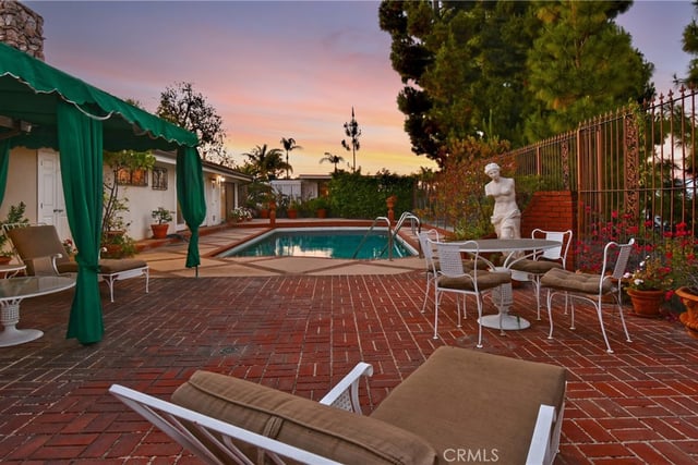 16172 Royal Oak Road, Encino, CA 91436 — photo 29 of 39