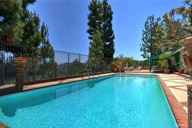 16172 Royal Oak Road, Encino, CA 91436 — photo 31 of 39
