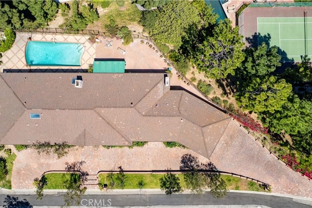16172 Royal Oak Road, Encino, CA 91436 — photo 35 of 39