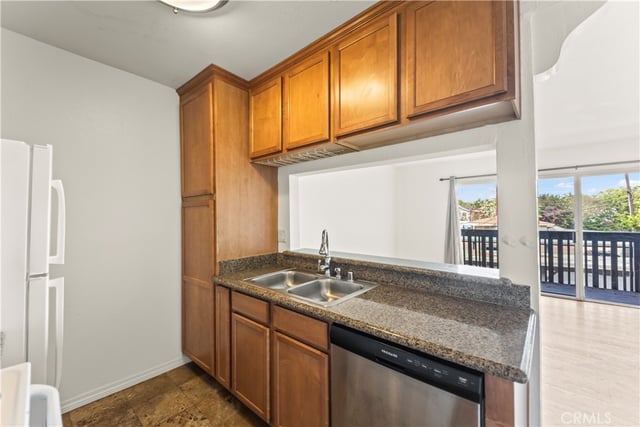 23308 Marigold Avenue V-201, Torrance, CA 90502 — photo 11 of 31