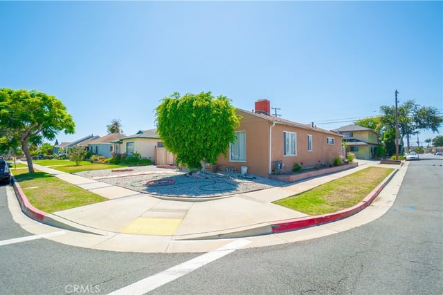 15401 Faysmith, Gardena, CA 90249 — photo 3 of 34