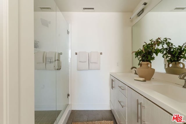 2202 Tom Mix Road, Los Angeles, CA 90026 — photo 16 of 73