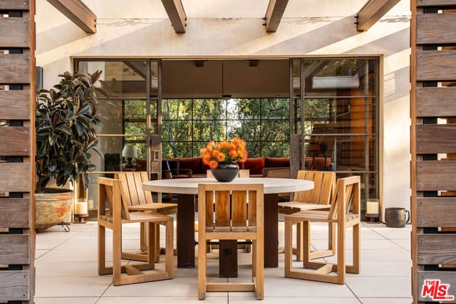 1680 Old Oak Road, Los Angeles, CA 90049 — photo 13 of 51