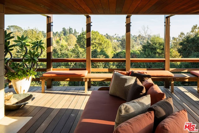 1680 Old Oak Road, Los Angeles, CA 90049 — photo 23 of 51