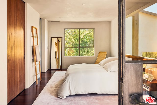 1680 Old Oak Road, Los Angeles, CA 90049 — photo 25 of 51