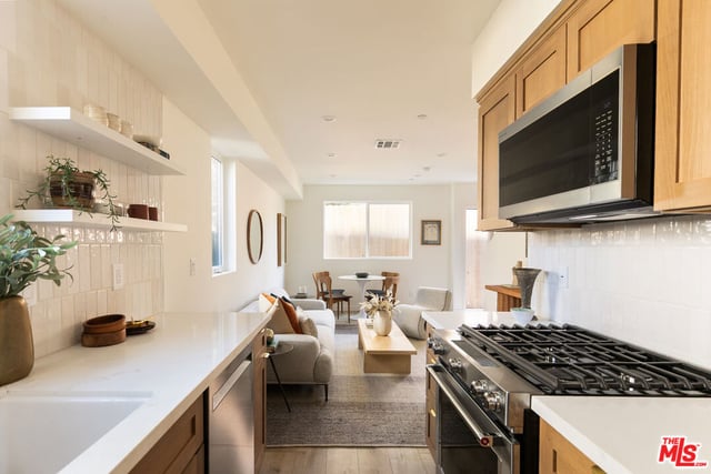 1233 1/2 N June Street, Los Angeles, CA 90038 — photo 9 of 26