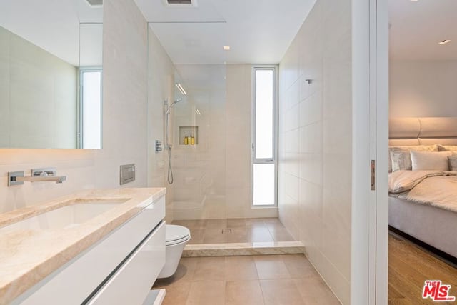 2505 Ocean Front Walk, Venice, CA 90291 — photo 38 of 49
