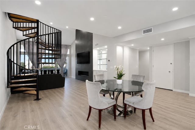 5216 Yarmouth Avenue 307, Encino, CA 91316 — photo 7 of 29
