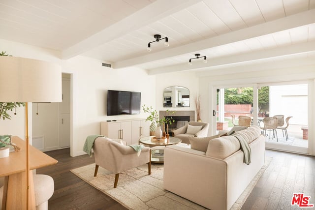 4176 Klump Avenue, Studio City, CA 91602 — photo 2 of 28