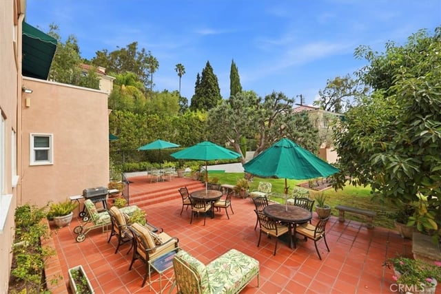 2240 N Berendo, Los Angeles, CA 90027 — photo 28 of 37