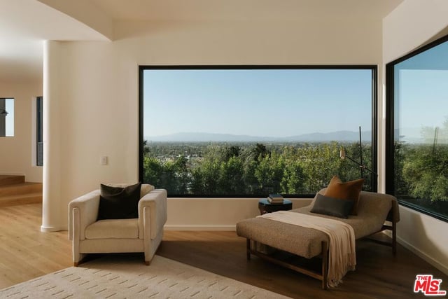 3858 Buena Park Drive, Studio City, CA 91604 — photo 10 of 48