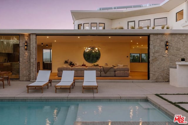 3858 Buena Park Drive, Studio City, CA 91604 — photo 47 of 48