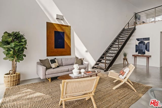 803 Wilcox Avenue 10, Los Angeles, CA 90038 — photo 12 of 36