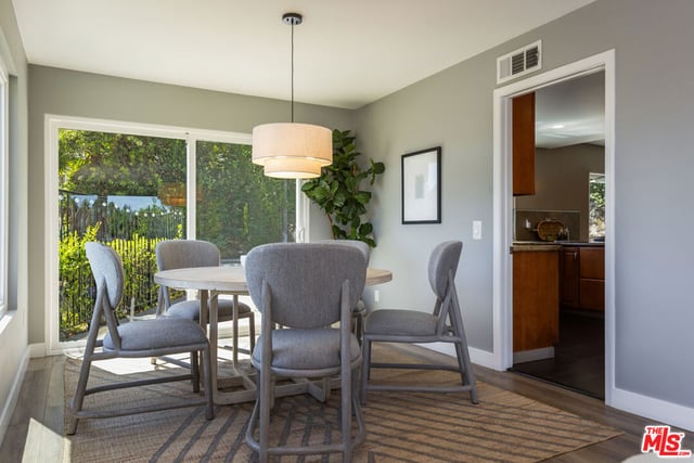 4711 Hermano Drive, Los Angeles, CA 91356 — photo 13 of 48