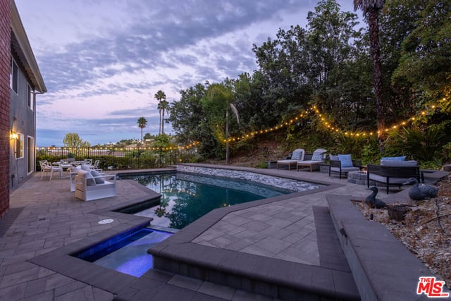 4711 Hermano Drive, Los Angeles, CA 91356 — photo 39 of 48