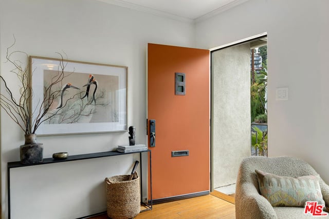 3931 Prospect Avenue, Los Angeles, CA 90027 — photo 4 of 29