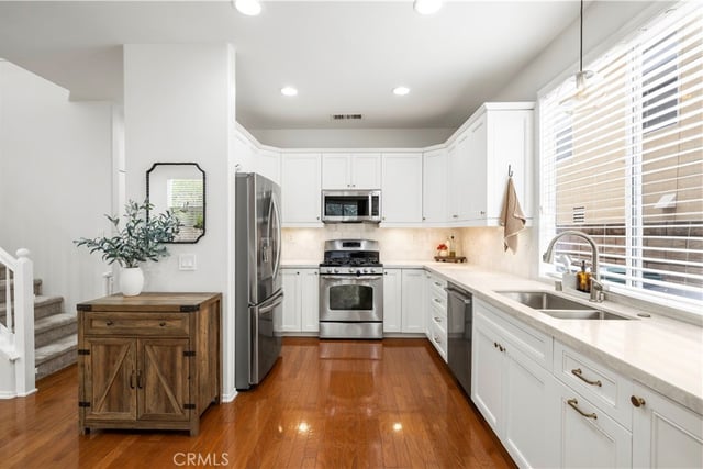 28380 Mayfair Drive, Valencia, CA 91354 — photo 5 of 23