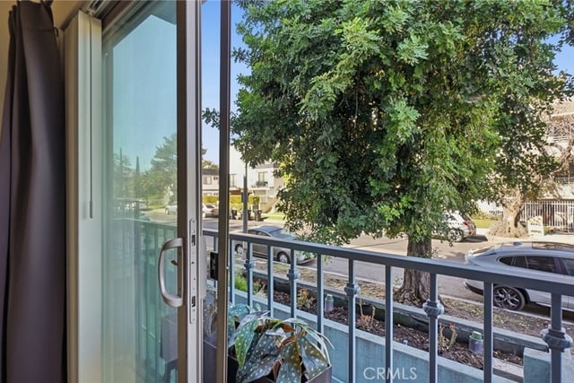 5232 Satsuma, North Hollywood, CA 91601 — photo 22 of 28