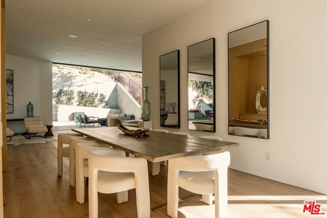 1508 Roscomare Road, Los Angeles, CA 90077 — photo 10 of 28