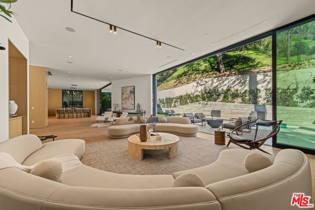 1508 Roscomare Road, Los Angeles, CA 90077 — photo 4 of 28