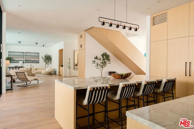 1508 Roscomare Road, Los Angeles, CA 90077 — photo 9 of 28