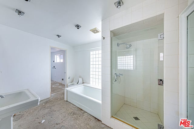 14301 Mulholland Drive, Los Angeles, CA 90077 — photo 4 of 10
