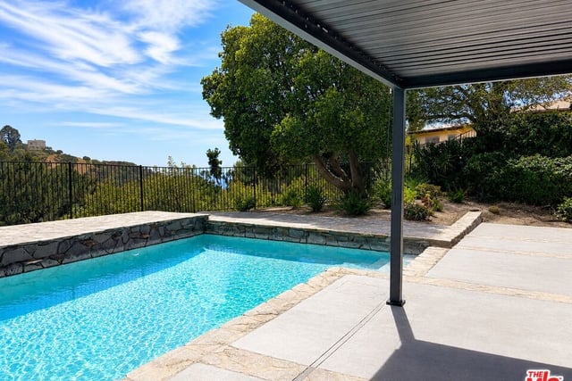 2252 Gloaming Way, Los Angeles, CA 90210 — photo 41 of 49