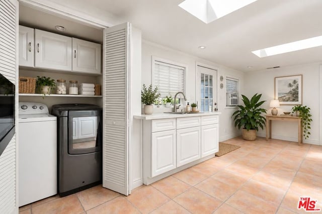 11853 Cantara Street, Los Angeles, CA 91605 — photo 17 of 24