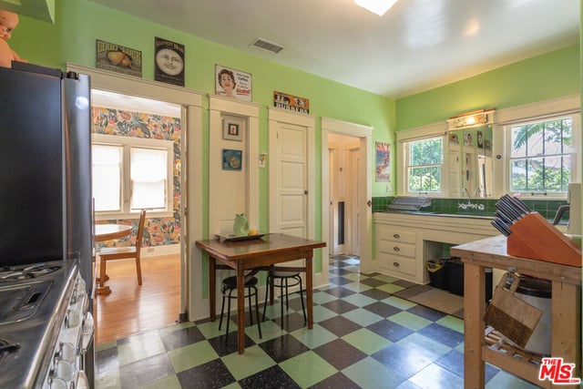 5836 La Mirada Avenue, Los Angeles, CA 90038 — photo 10 of 41
