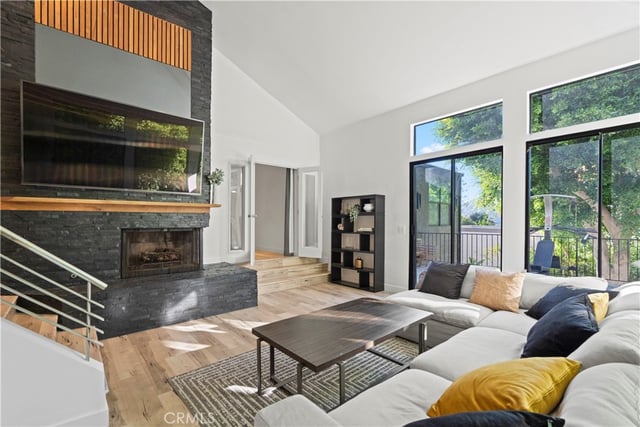 2650 Lisco Place, Los Angeles, CA 90046 — photo 3 of 70