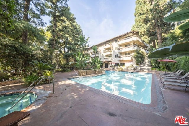 2700 E Cahuenga Boulevard 4121, Los Angeles, CA 90068 — photo 2 of 20
