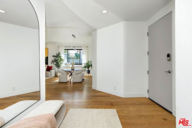 839 Larrabee Street 2, West Hollywood, CA 90069 — photo 20 of 42