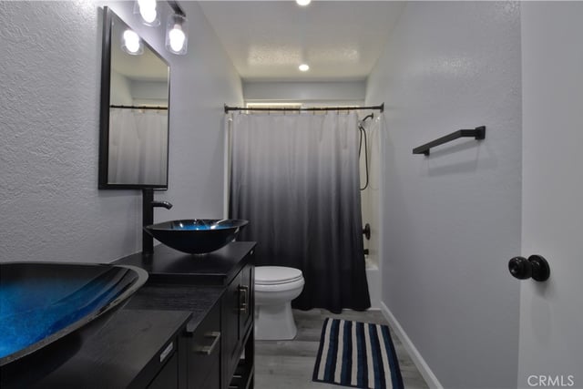 15313 Greenrock Avenue, Lancaster, CA 93535 — photo 11 of 37