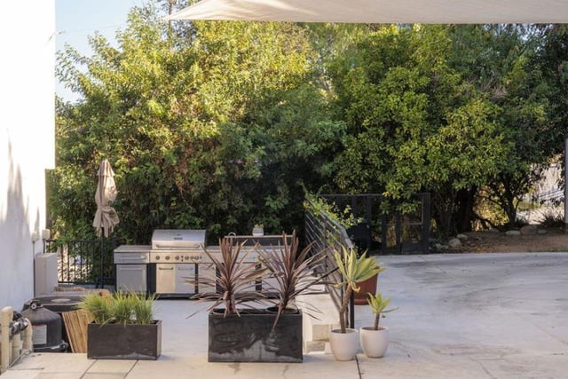 6042 Delphi Street, Los Angeles, CA 90042 — photo 7 of 31