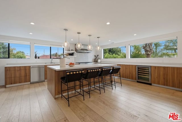 663 Vernon Avenue, Venice, CA 90291 — photo 6 of 26