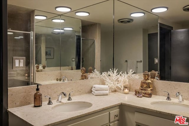 531 N Rossmore Avenue 204, Los Angeles, CA 90004 — photo 16 of 23