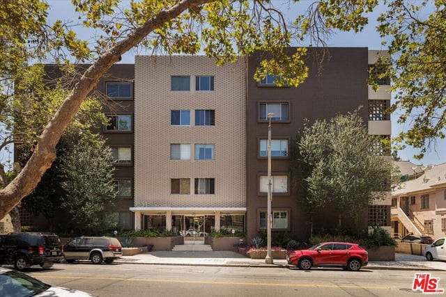 531 N Rossmore Avenue 204, Los Angeles, CA 90004 — photo 19 of 23
