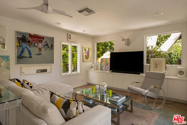 14161 Valley Vista Boulevard, Sherman Oaks, CA 91423 — photo 15 of 55
