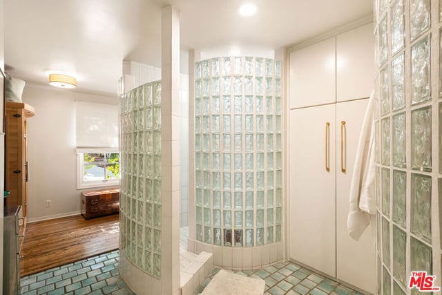 14161 Valley Vista Boulevard, Sherman Oaks, CA 91423 — photo 21 of 55